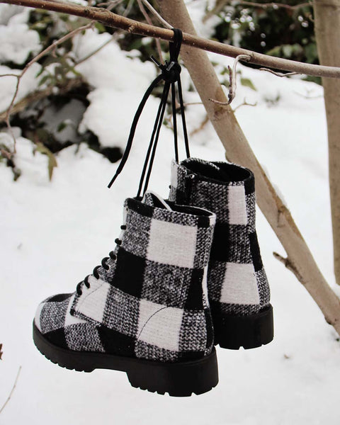 The Buffalo Plaid Boots, Cozy Fall & Winter Boots from Spool No.72 | Spool No.72