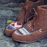 The Chinook Moccasins: Alternate View #2