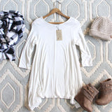 Flurries Basic Tee in White: Alternate View #3