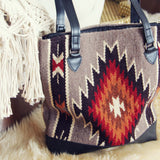 Sierra Vista Rug Bag in Charcoal: Alternate View #3