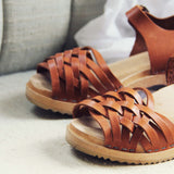 Vintage 70's Woven Sandals: Alternate View #2