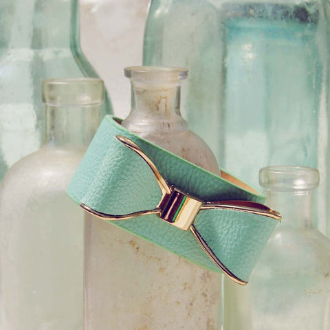 Charmed Bows Bracelet in Mint