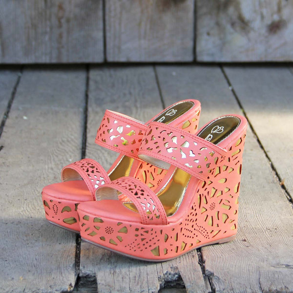 Traveling Sands Wedges in Peach: Featured Product Image