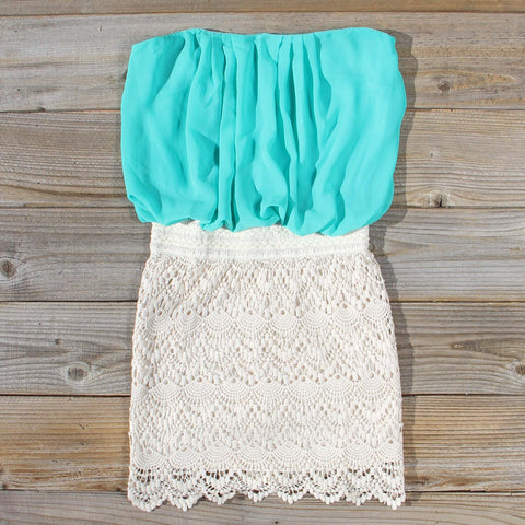 Bewilder Lace Dress in Sea