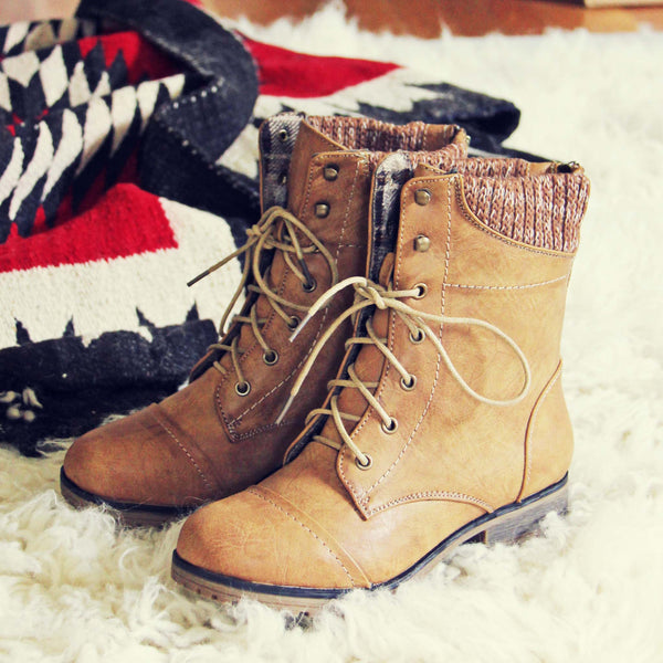 Cascade Lakes Boots in Tan: Featured Product Image