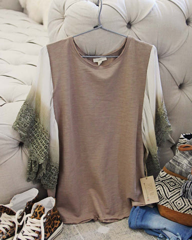 Faded Dunes Tee in Sand