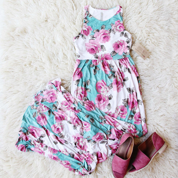 Lattice Rose Maxi Dress: Featured Product Image