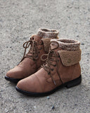 The Nor'Easter Boots in Tan: Alternate View #1