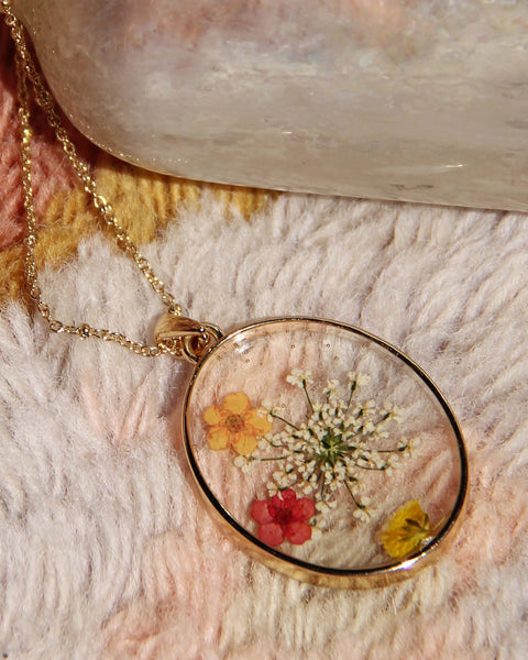 Pressed Wildflower Necklace - Oval: Featured Product Image