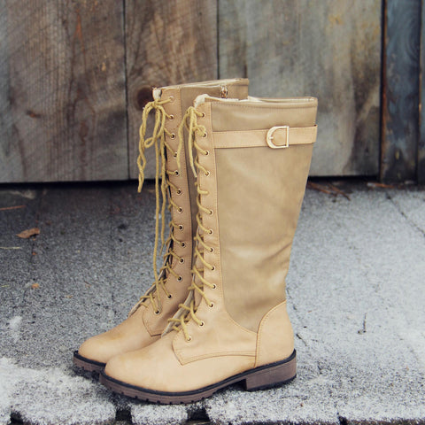 Sleepy Snow Lace-Up Boots