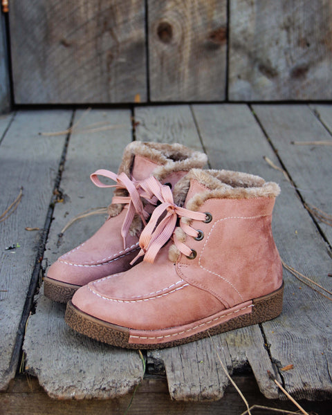 Snowfield Boots: Featured Product Image