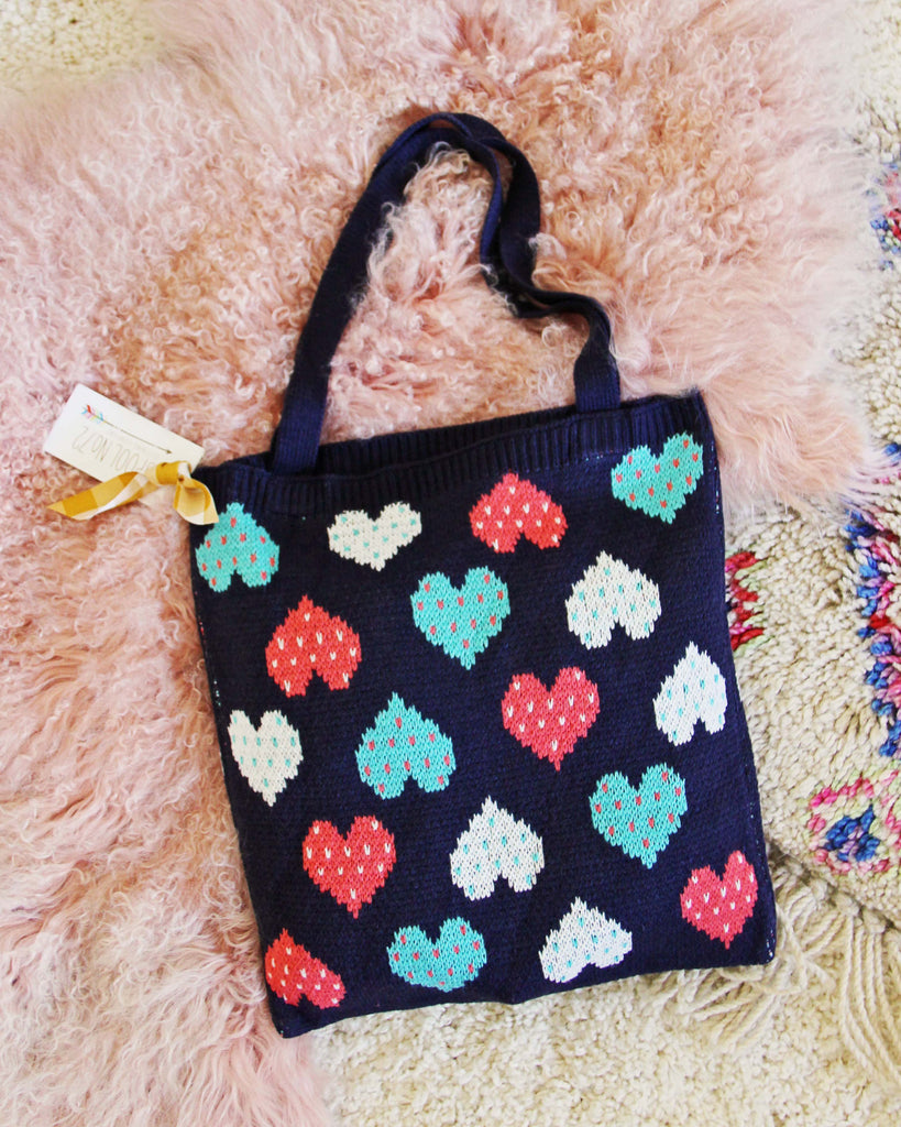 Heart knit purse