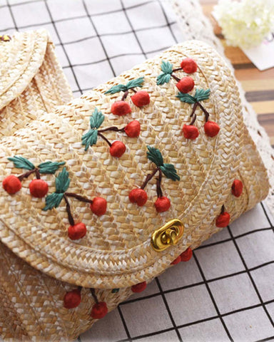 Lola Tote in Sweet Cherry