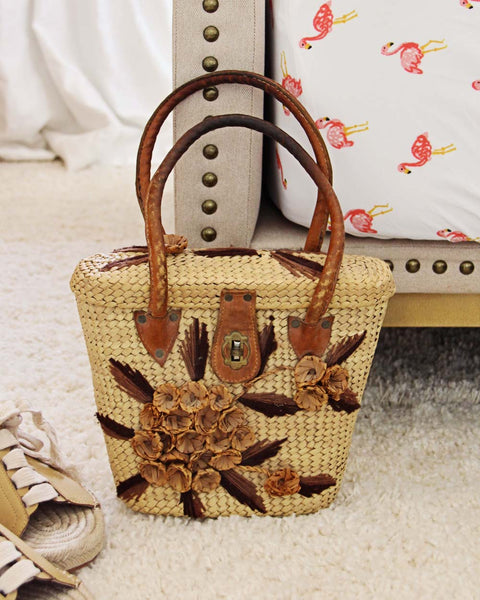 Vintage 60's Petit Grass Tote: Featured Product Image