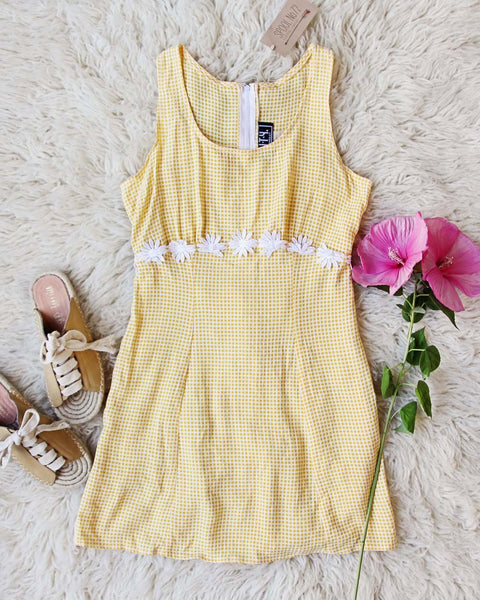 Vintage Daisy 90's Dress: Featured Product Image