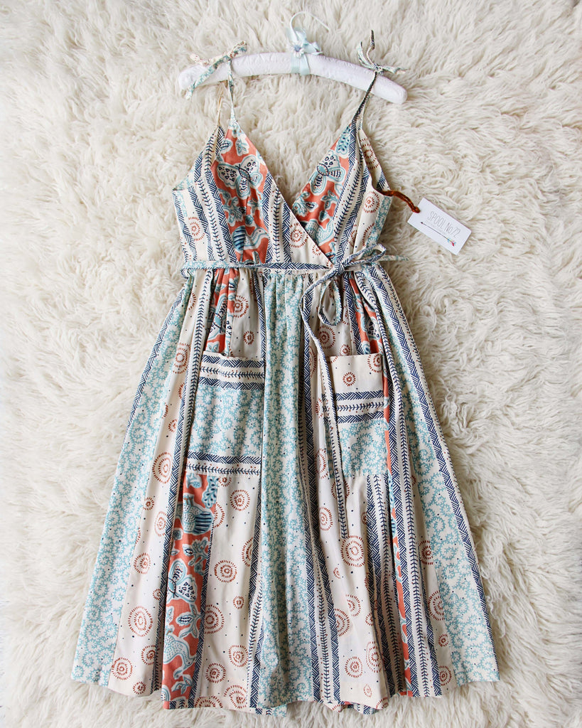 Vintage 70's Batik Pocket Dress, Sweet Vintage Boho Dresses from Spool 72. Vintage 70's Batik Pocket Dress, Sweet Vintage Boho Dresses from Spool 72.