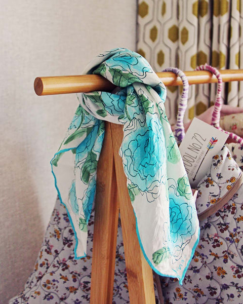 Vintage Vera Rose Scarf: Featured Product Image